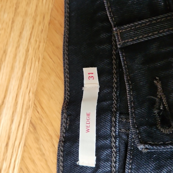 Levis Wedgie Fit Jeans - Picture 2 of 6